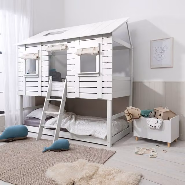 Noa & Nani Christopher Treehouse Midsleeper Bed with Hans Windows in White