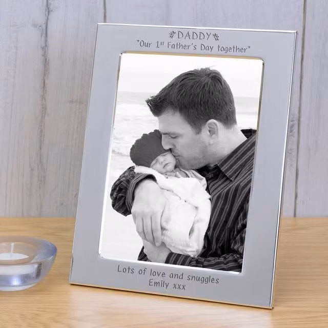 Uniqueful Men's Personalised Daddy 1st Father's Day Silver Plated Rectangular Metal Tabletop Photo Frame