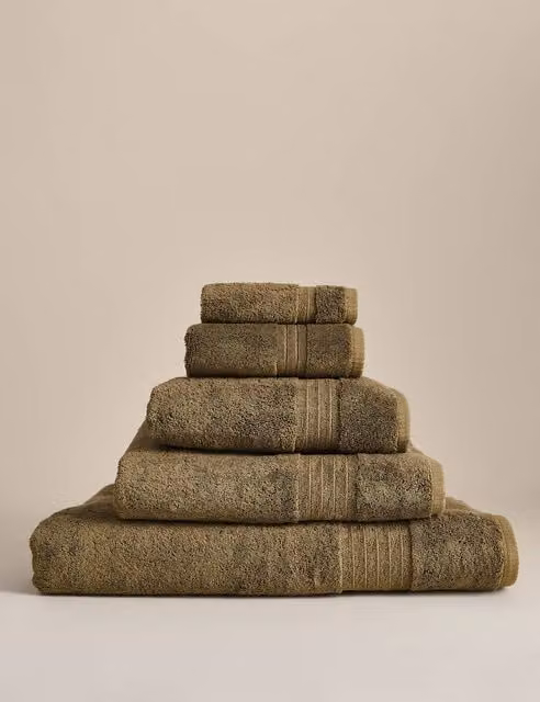 M&S Egyptian Cotton Fluffy Quick Drying Towel with Border in Green