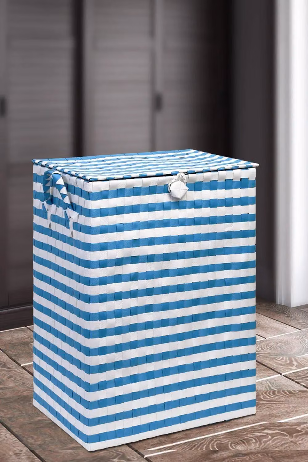 Arpan Plastic Laundry Washing Basket with Lid and Handles, Blue and White Nautical Design, 44 Litres – 4