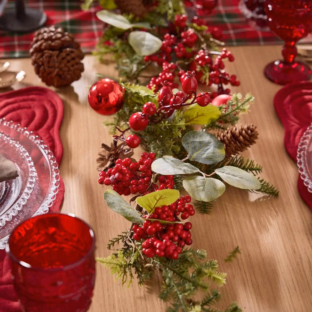 Dibor Berries and Baubles Pre-Lit Tabletop Christmas Garland in Green, Red and Gold, Length: 150 cm – 2