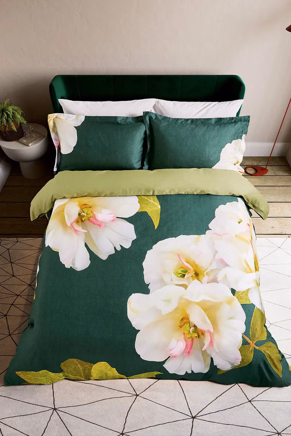 Ted Baker Gardenia Reversible Cotton Mako Satin Floral Duvet Cover and Pillowcase Set in Green and Pink, W: 200 cm x H: 200 cm – 4