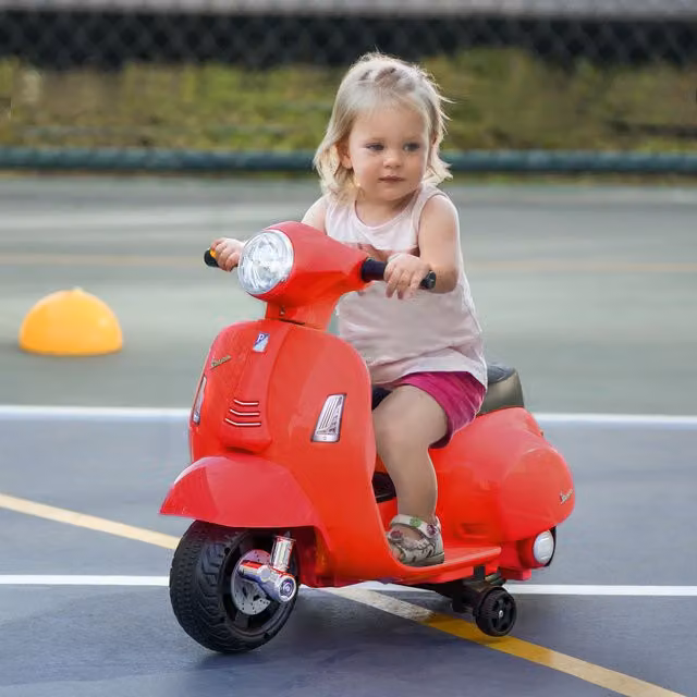HOMCOM Vespa Licensed Kids 6V Battery Powered Electric Ride On Motorcycle in Red