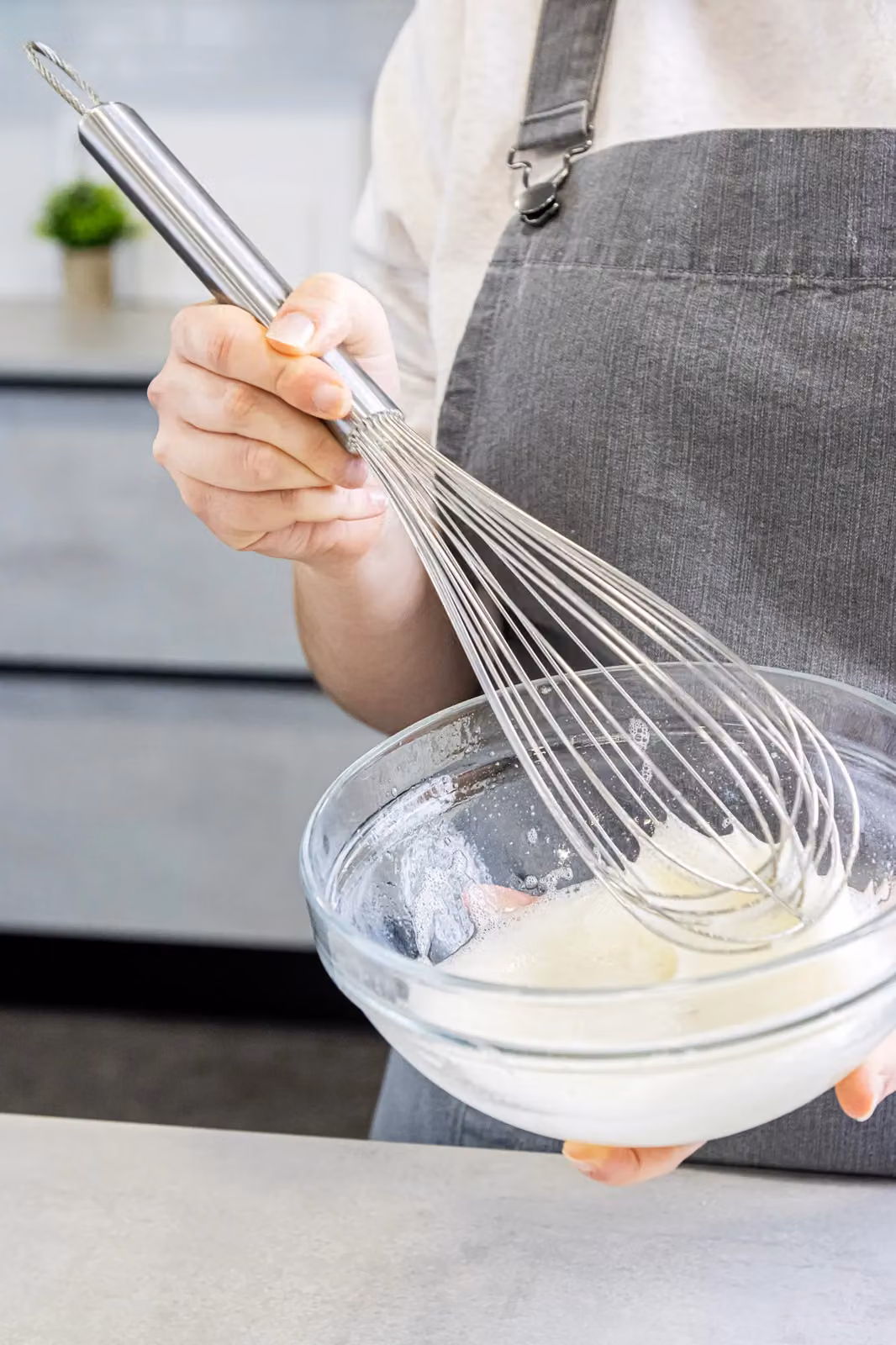 KitchenCraft Stainless Steel Round Whisk in Silver and Multicolour – 2