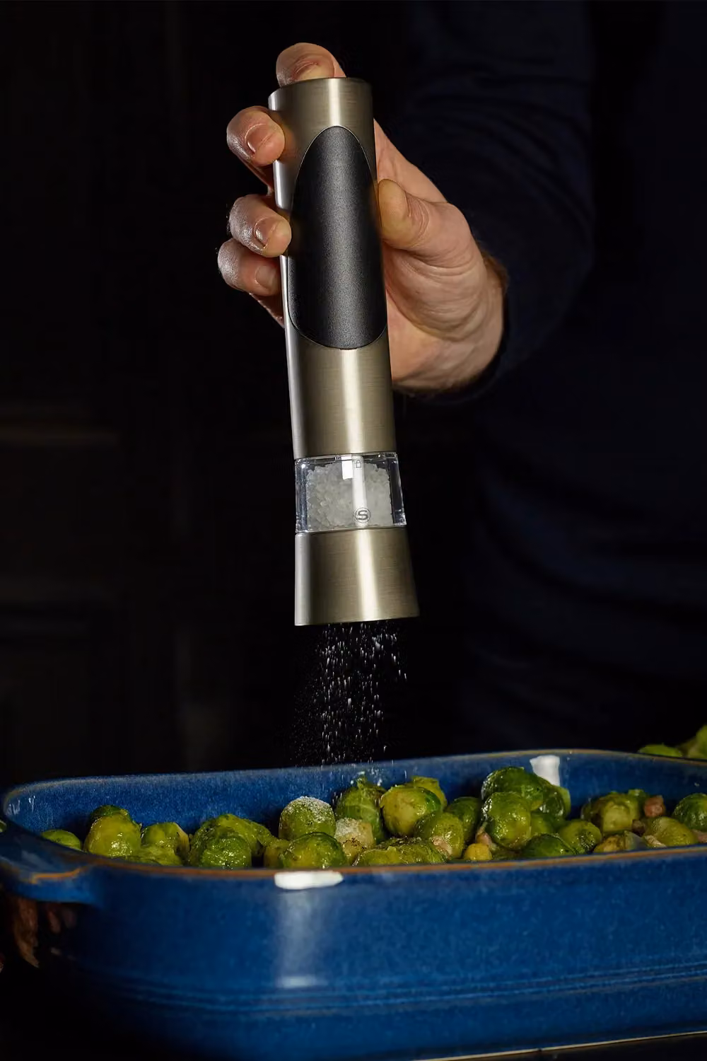 Cole & Mason Richmond 2 in 1 Electric Salt and Pepper Mill, Silver and Black, Height: 21.5 cm – 4