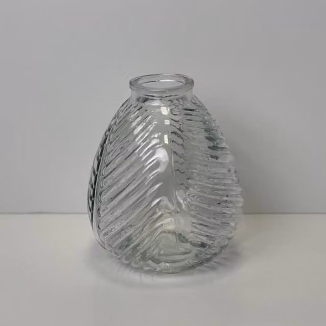 KDMD Leaf Glass Clear Tabletop Floral Vase, Height: 13 cm