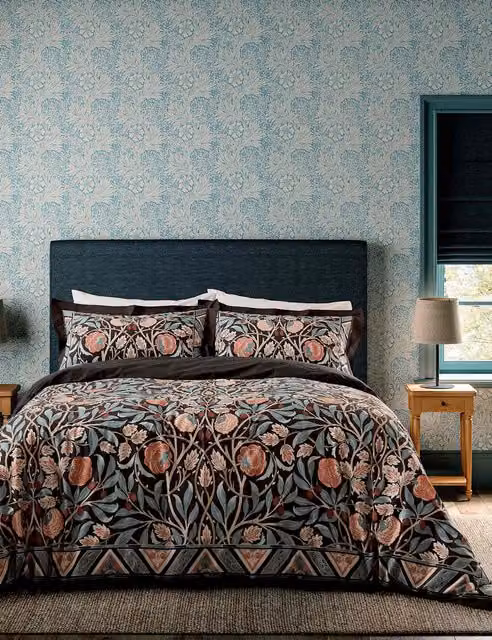 Morris & Co Olive and Rose Floral Cotton Percale Bedding Set, Blue and Multicolour, W: 140 cm, L: 200 cm