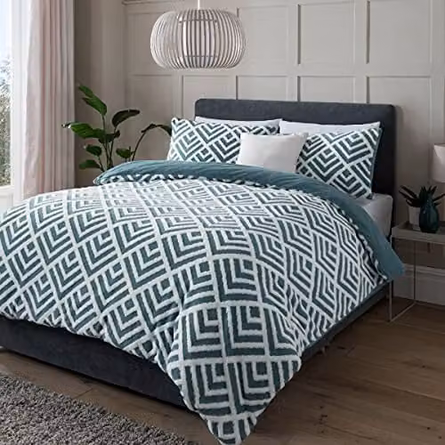 Sleepdown Geo Jacquard Fleece Thermal Duvet Cover and Pillowcase Set, Petrol and White, W: 220 cm, D: 230 cm