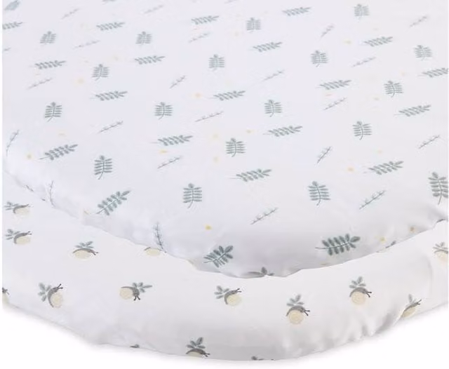 Chicco Baby Hug Bamboo 2-Piece Crib Set in Beige and White