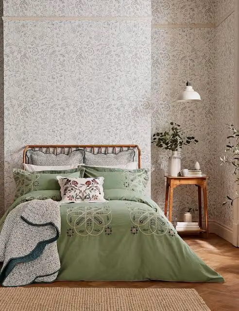 Morris & Co Brophy Floral Art Nouveau Cotton Bedding Set, Green Mix, W: 140 cm, L: 200 cm