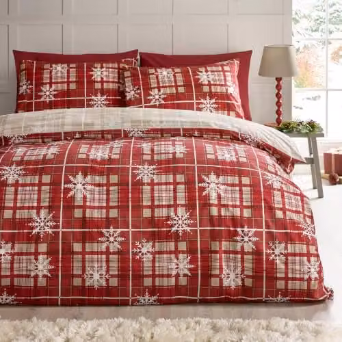 Catherine Lansfield Christmas Scandi Check Reversible Duvet Cover Set in Red, King Size (W/D/H: 180 x 200 cm) – 1