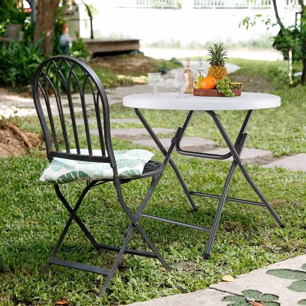 FORGEVIO Round Foldable Plastic Table in White, Diameter: 81 cm – 3