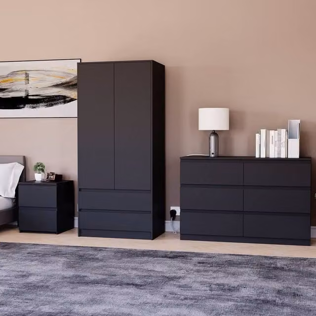 Vida Designs Modern Black Bedroom Set – 1