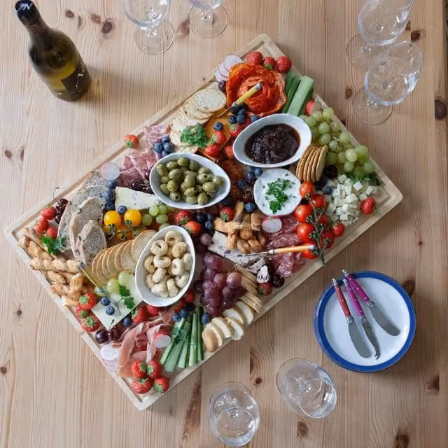 Argon Tableware Brown Wooden Rectangular Butchers Block Chopping Board with Groove, Width: 40 cm