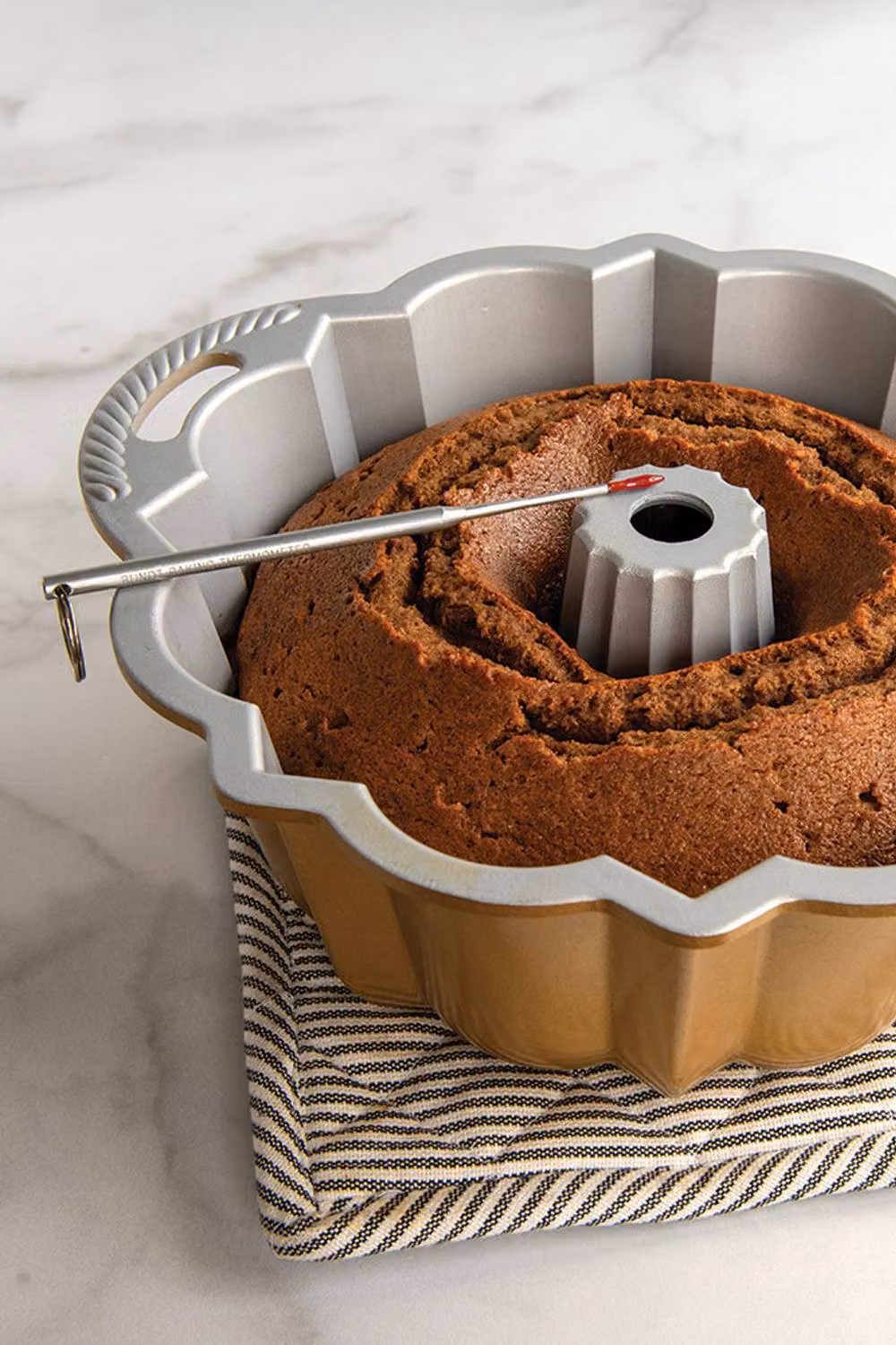 Nordic Ware Gold 80th Anniversary Round Bundt Tin and Thermometer Set – 4
