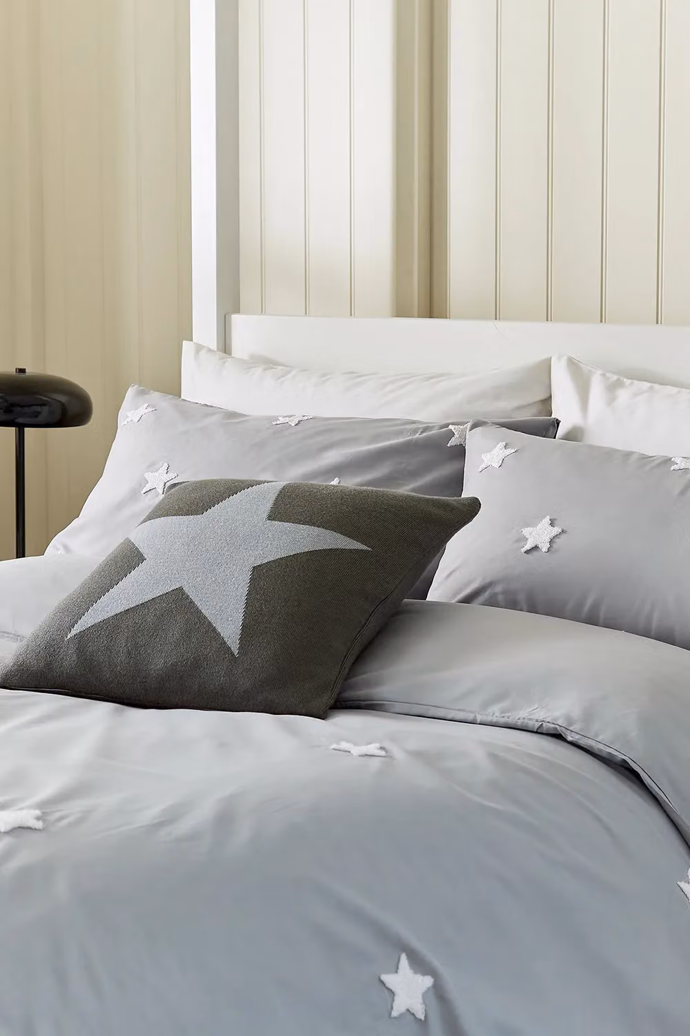 Helena Springfield Star Knit Square Cushion in Grey, W/D/H: 45 x 45 x 45 cm – 2