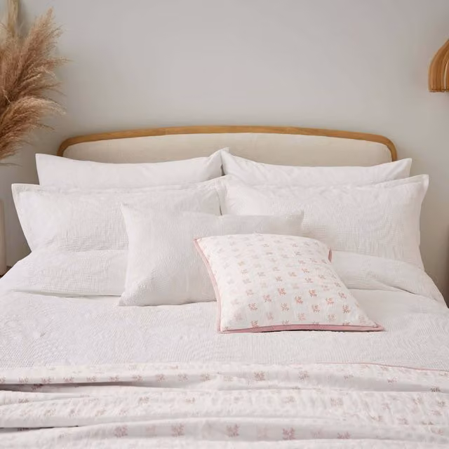 Murmur Iris Reversible Double Duvet Cover in White Cotton Percale Jacquard Floral Design