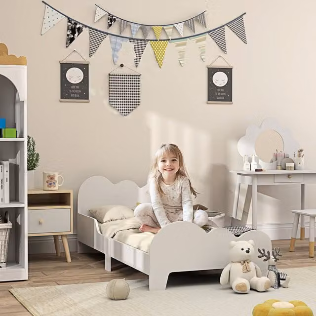 AIYAPLAY Cloud-Themed Toddler Bed with Safety Rails in White, W/D/H: 143.5 x 74.5 x 56 cm