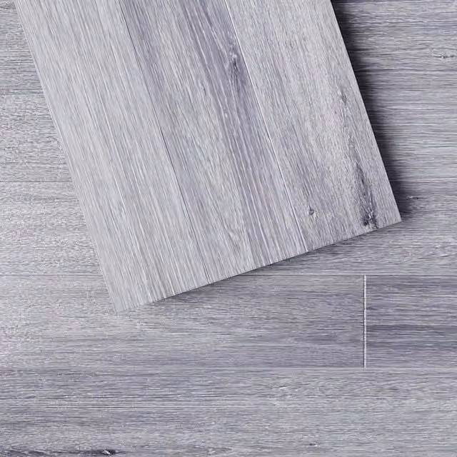 Komore Set of 20 Grey Wood-Look Click-Lock PVC Flooring Planks
