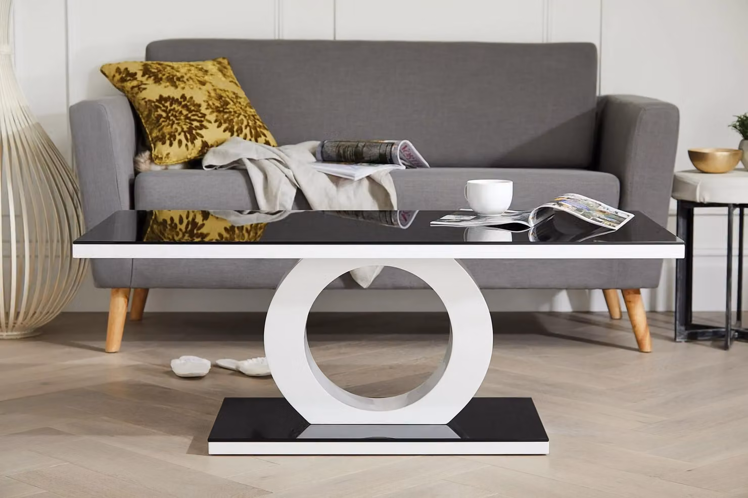FurnitureboxUK Giovani Rectangular White High Gloss Coffee Table with Glass Top and Black Halo Structural Plinth Base, W: 120 cm, D: 45 cm – 4