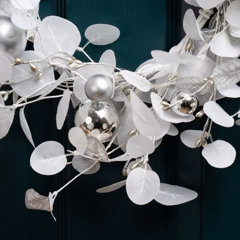Scottish Everlastings Ltd White and Silver Christmas Eucalyptus and Bauble Wreath, Diameter: 45 cm – 3