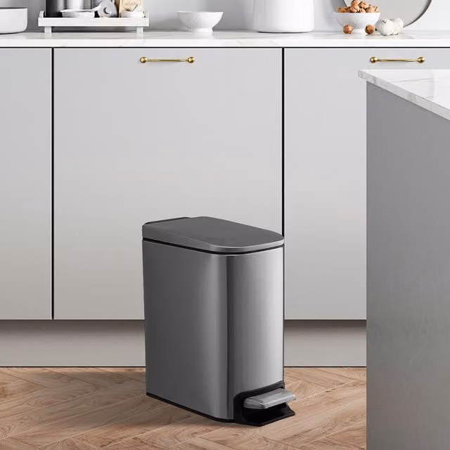 Lifeideas 6L Smudge-Resistant Rubbish Bin with Soft-Close Foot Pedal - Matte Silver