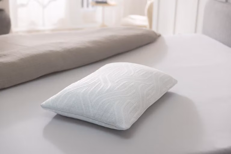 Tempur Cloud Air SmartCool Medium Memory Foam Pillow in White