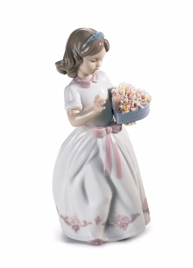 Lladró For A Special Someone Girl Porcelain Figurine in Multicolour