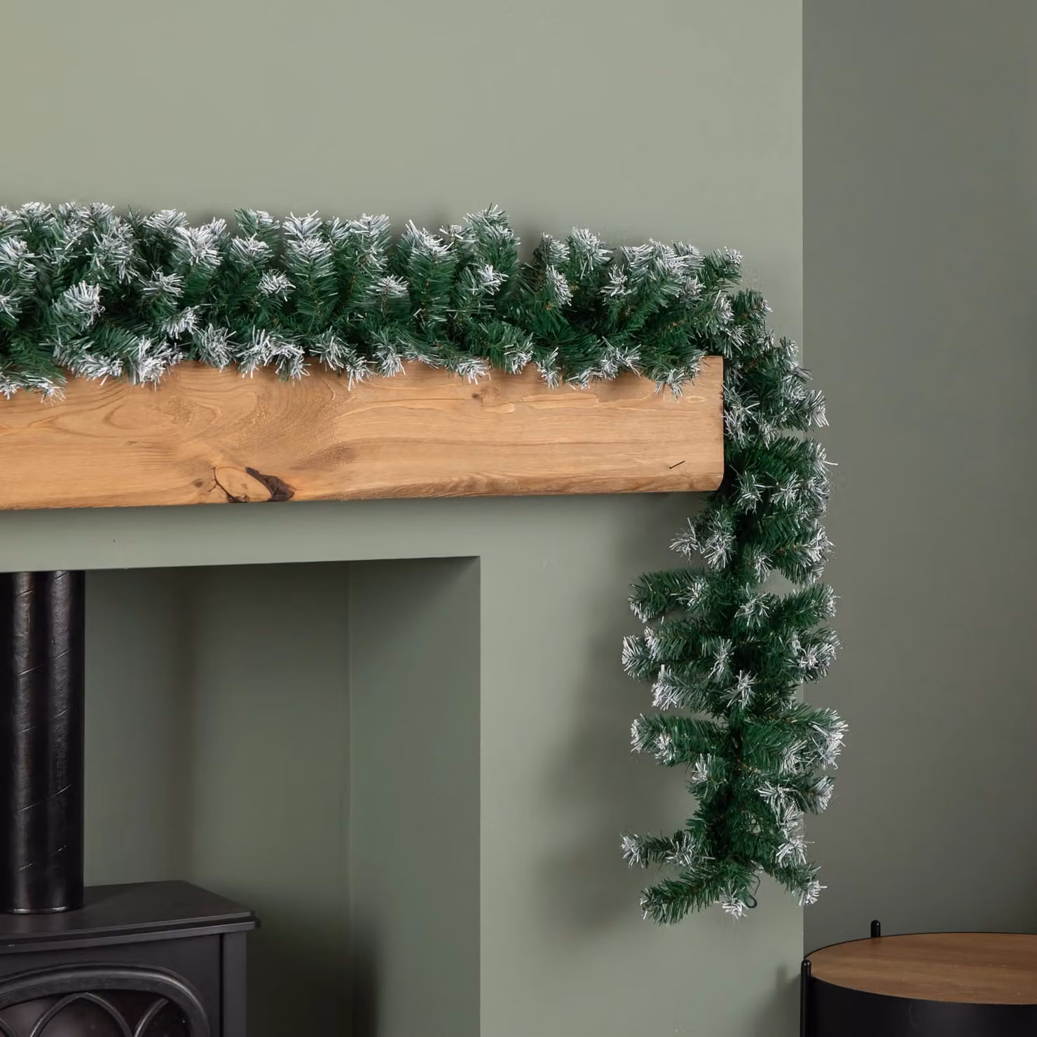 Samuel Alexander 2.7m Snow Tipped Green and White Christmas Garland – 2