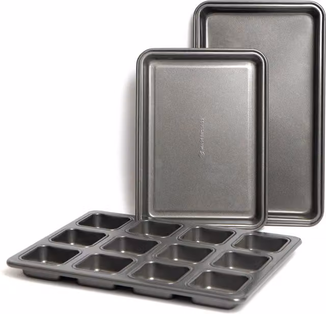 MasterClass 3-Piece Non-Stick Carbon Steel Brownie Baking Set in Grey and Multicolour