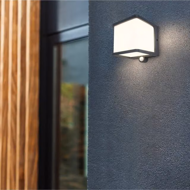CGC Lighting Reggie Cube Solar LED Outdoor Wall Light with Motion Sensor in Grey