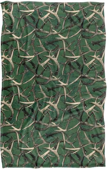 JQ Licensing Deer Antlers Hunting Pattern Super Soft Fleece Throw Blanket, W/D/H: 91 x 147 cm, Multicolour – 6