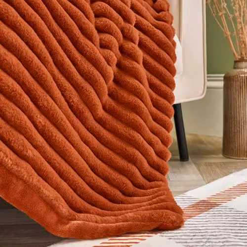 OHS Faux Fur Ribbed Fleece Throw Blanket in Rust Orange, W/D/H: 125 x 150 cm – 3