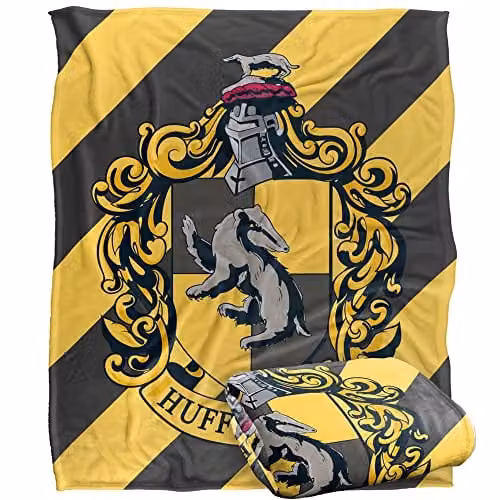 Warner Brothers Harry Potter Hufflepuff Crest 4 White Fleece Throw Blanket W/D/H: 152 x 127 cm – 1