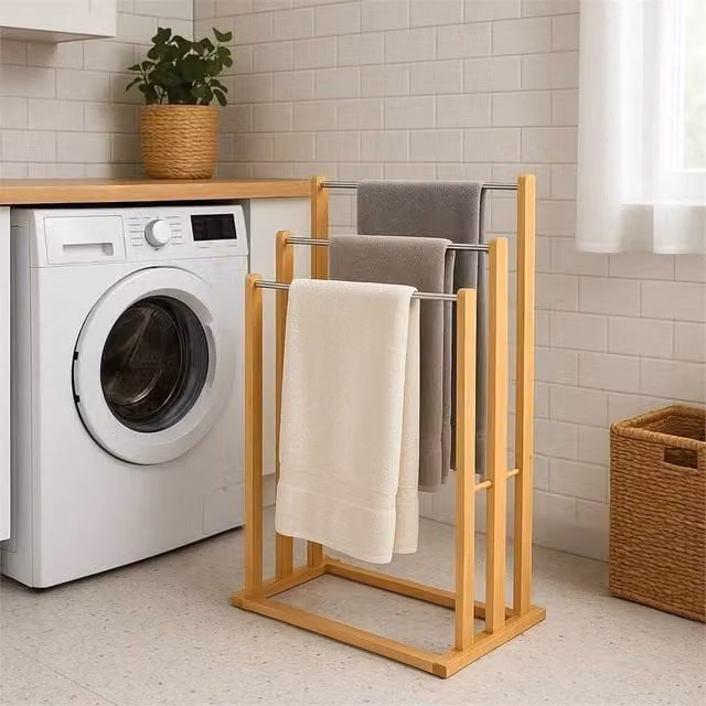 Havendro Bamboo Free Standing Bathroom Towel Rack in Brown, W/D/H: 46.0 x 24.0 x 84.0 cm