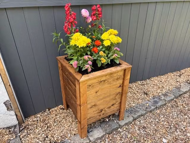 Charles Taylor Trading Prestbury Extra Large Raised Square Planter in Brown