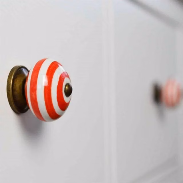 Nicola Spring Set of 6 Polished Red Ceramic Cabinet Knobs with Threaded Stem – 1