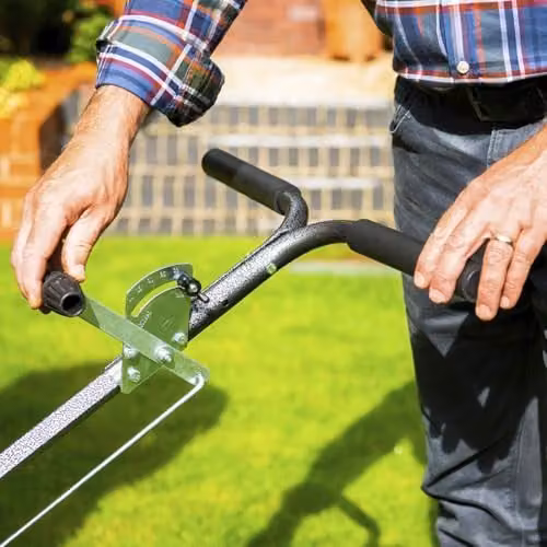 Handy Broadcast Spreader for Fertiliser, Seed or Refined Salt with 23kg Hopper and Puncture Proof Tyres – 7