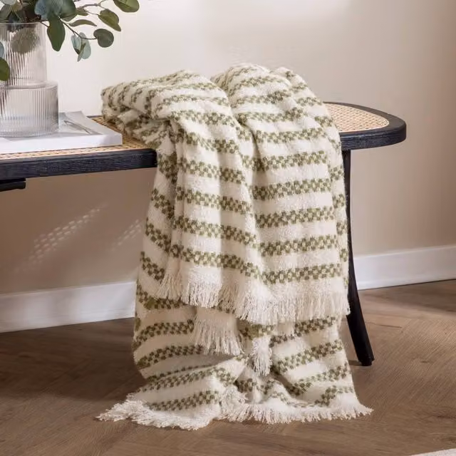 HOEM Clyne Striped Tasselled Throw in Green, W: 130 cm, L: 180 cm – 1