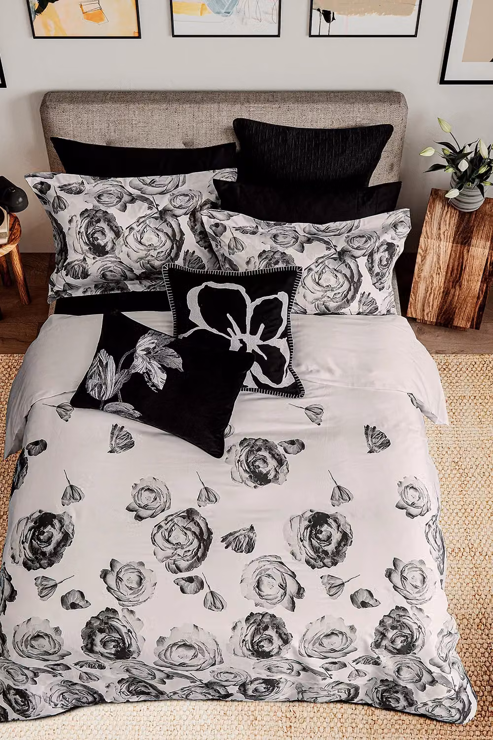 Ted Baker Mono Floral Cotton Percale Duvet Cover and Pillowcase Set in White and Black, W: 140 cm, H: 200 cm – 3