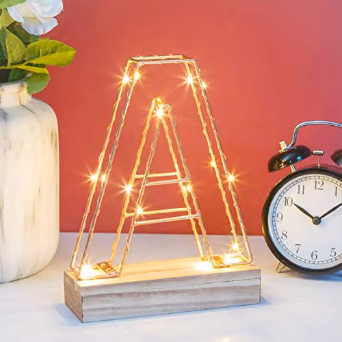 Echo Three Gold Wire Frame Letter Light W/D/H: 22.0 x 16.0 x 5.0 cm – 3
