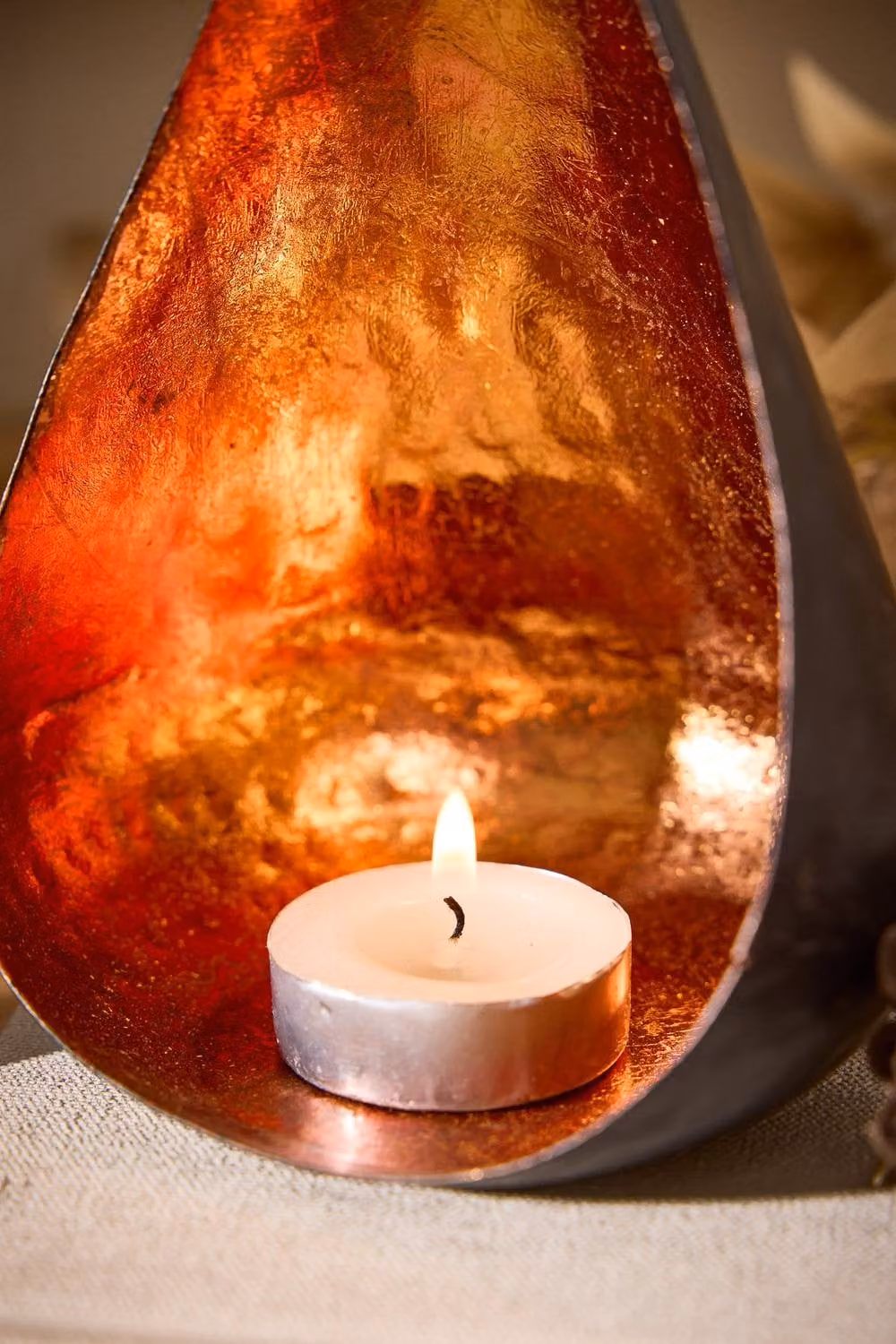 Dibor Set of 2 Modern Metal Tealight Candle Holders in Bronze for Christmas and Autumn Decor – 2