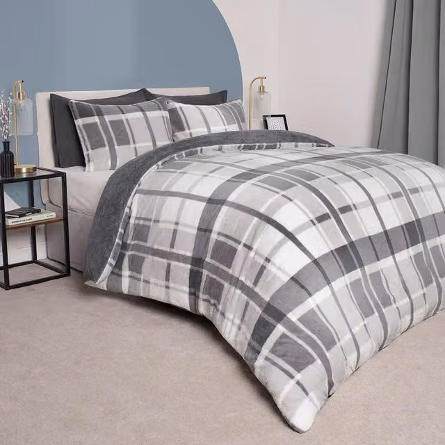 OHS Grey Teddy Check Duvet Set with Pillowcases, 200 x 200 cm