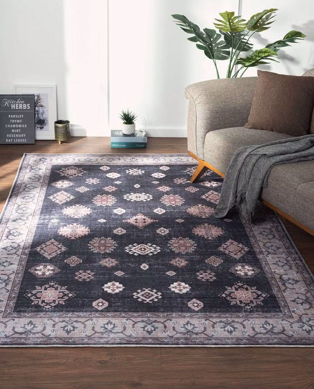 THE RUGS Farah Washable Persian Classic Oriental Rug in Black, W/L: 160 x 230 cm – 2