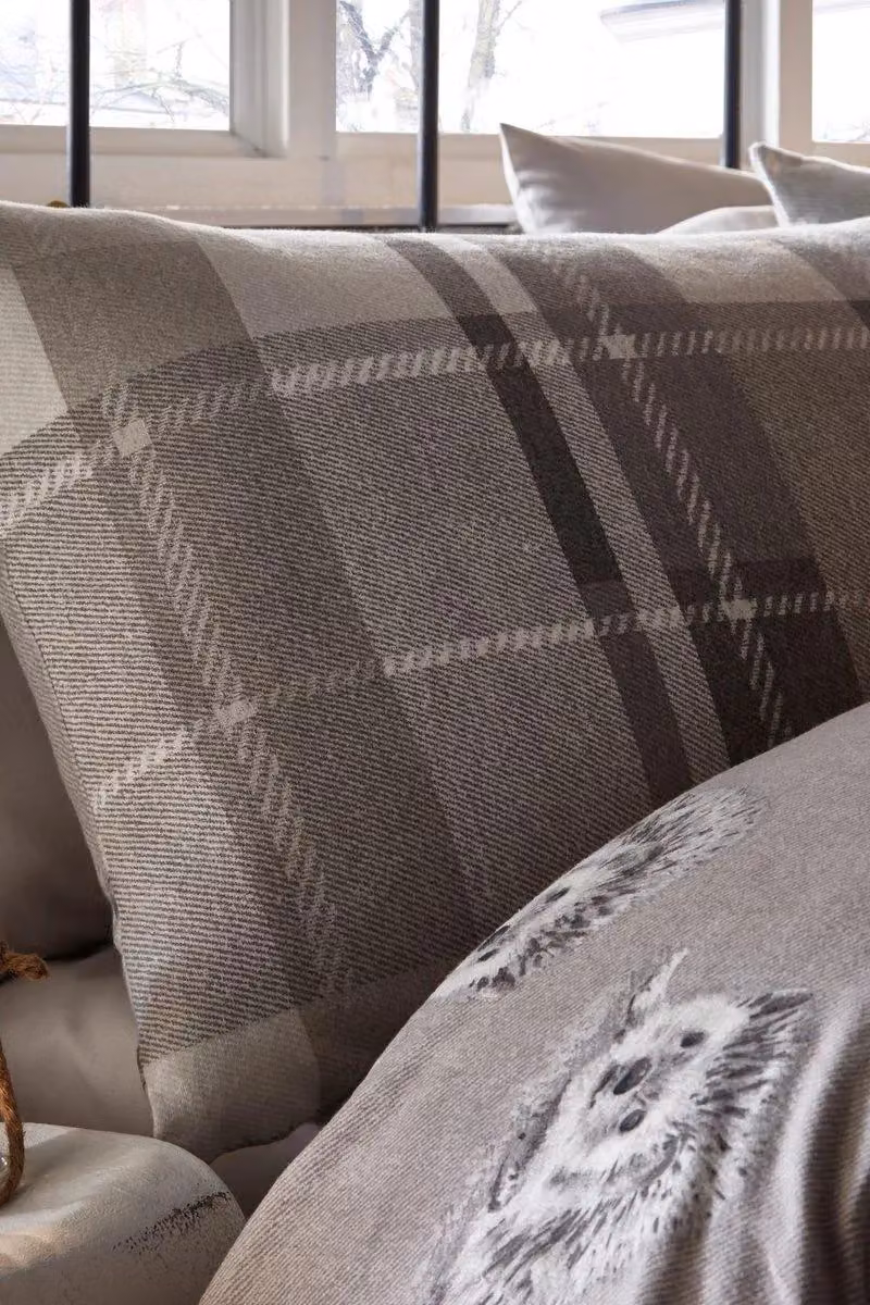 Dreams & Drapes Colville Checked Reversible Brushed Cotton Flannelette Duvet Cover and Pillowcase Set, Grey, 180 x 200 cm – 2