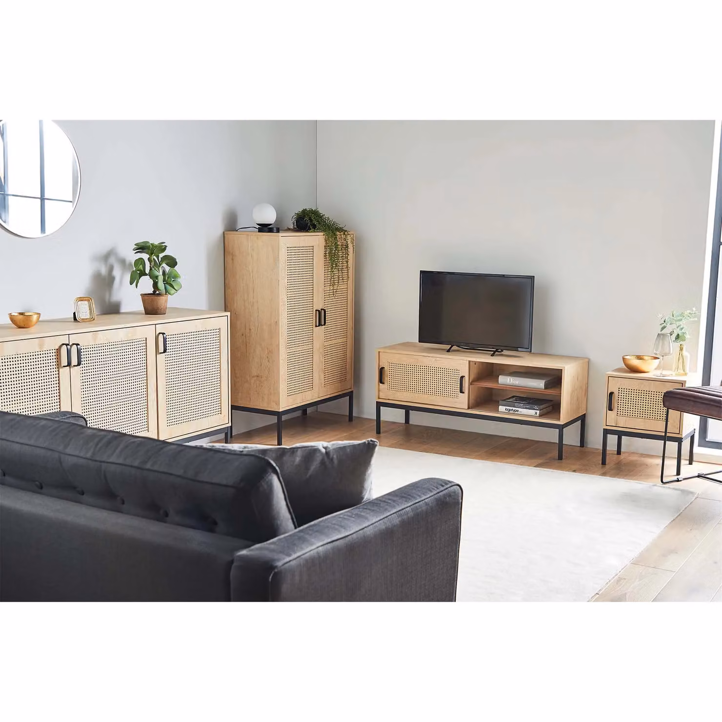 VonHaus Lena Brown Rattan Sliding Door TV Unit for up to 55 inch Screens W: 120 cm, D: 38 cm, H: 52 cm – 5