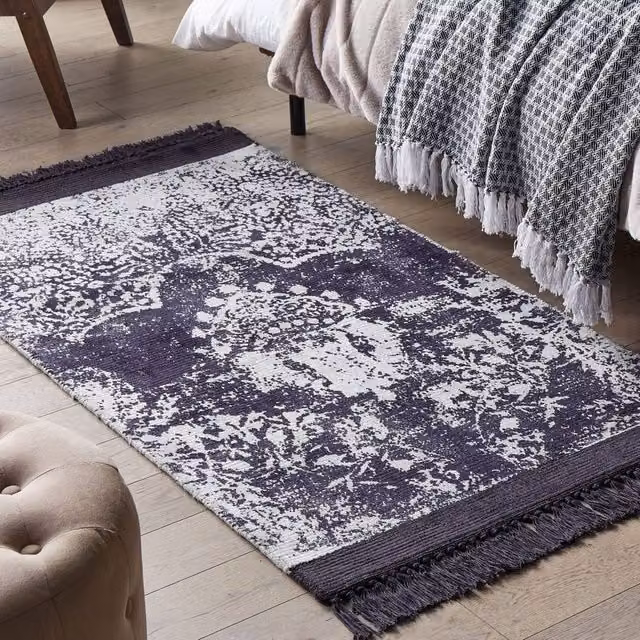 Wyld and Coco Handwoven Oriental Vintage Distressed Area Rug in Purple and White, W: 80 cm, L: 150 cm – 1