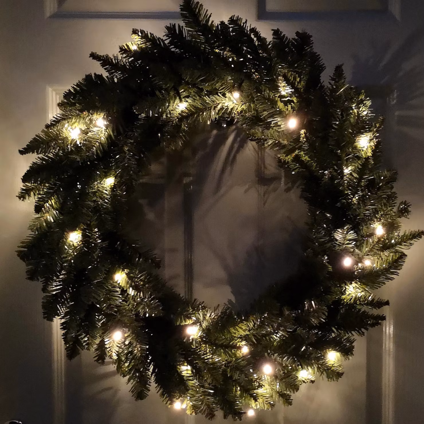 Samuel Alexander Green Christmas Wreath with 50 Warm White LEDs and 160 Bullet Tips, Diameter: 60 cm – 2