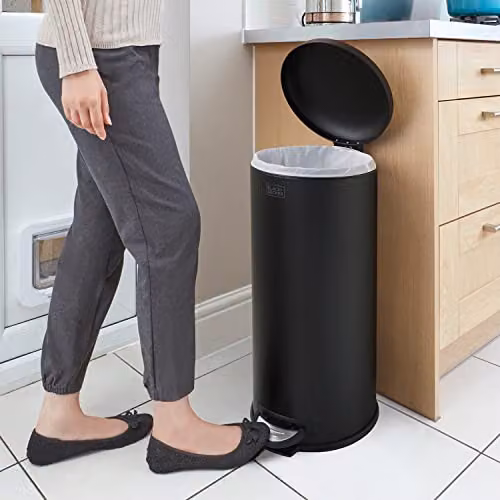 BLACK+DECKER 30 Litre Dome Kitchen Pedal Bin with Soft Close Lid and Removable Inner Bucket in Matte Black Steel – 2