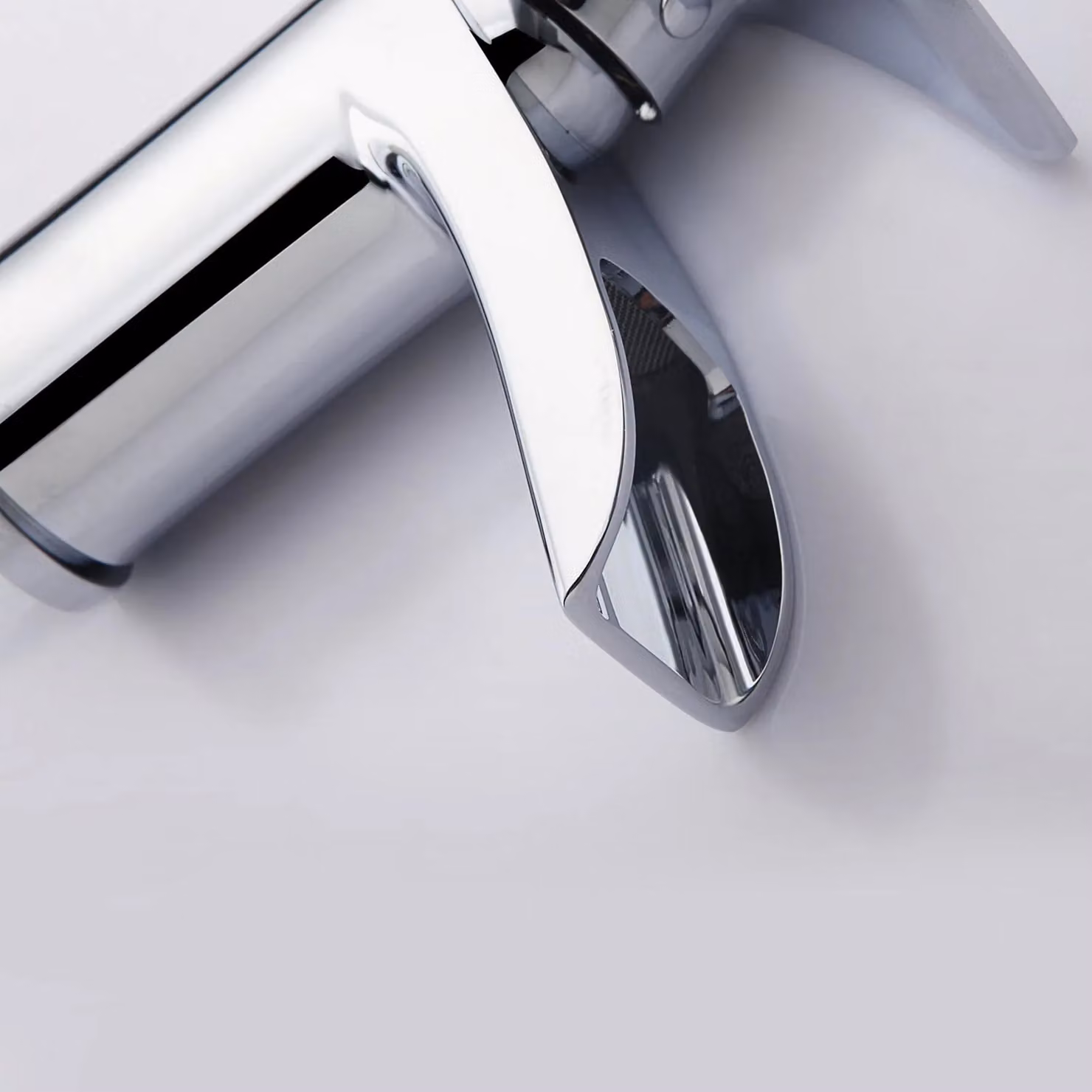 Nes Home Chrome Waterfall Basin Mono Mixer Tap with Pop Up Waste in Silver – 2